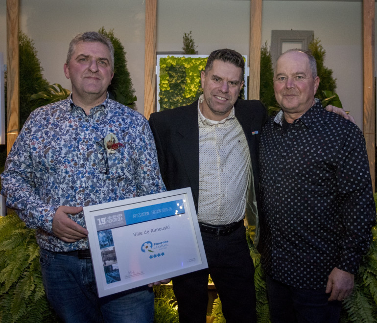Jean-François Durette, Patrick Caron et Nelson Ross de l'équipe des Travaux publics