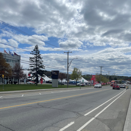 Appel à la courtoisie et au respect des zones réservées aux cyclistes Appel à la courtoisie et au respect des zones réservées aux cyclistes