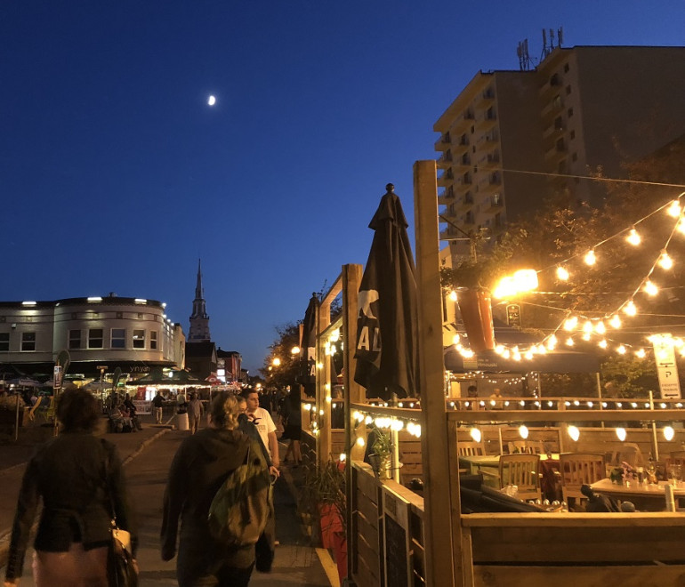 Début des Terrasses urbaines : fermeture d’une portion de la rue Saint-Germain Est
